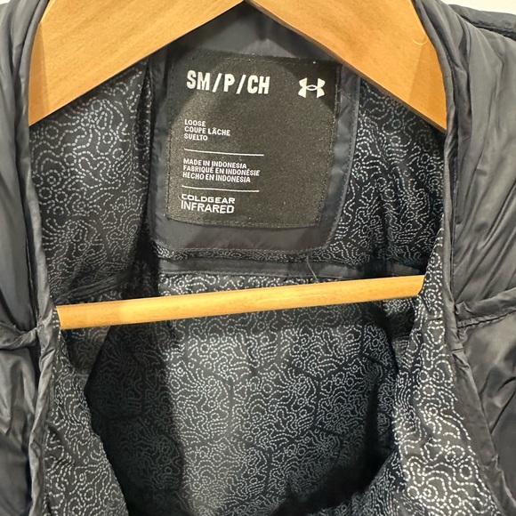 Under armour down puffer jacket. - Picture 7 of 8